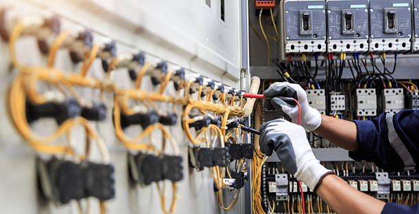 Professional Electrician technician working in Floris, VA